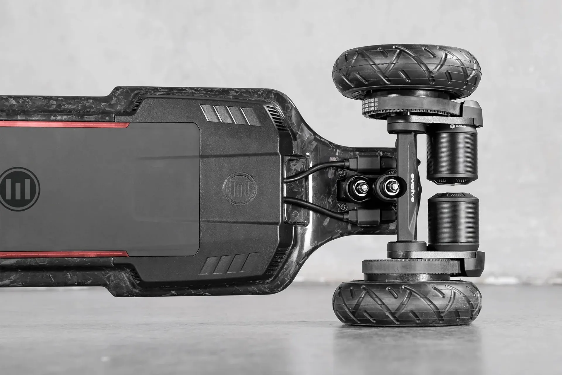 Diablo Carbon - Bottom battery view