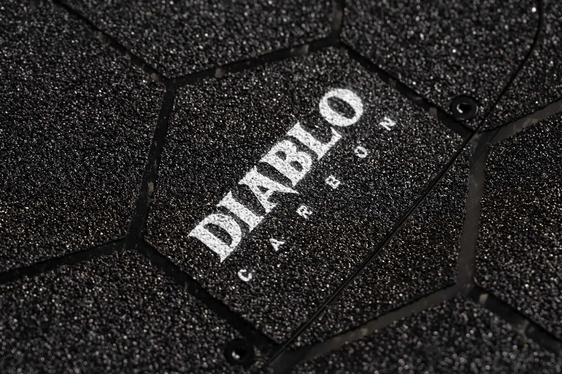 Diablo Carbon - LED finish detail